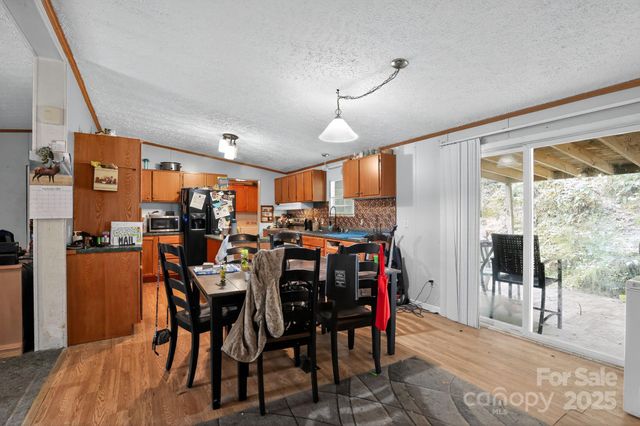 99 Lovdia Lane, Hendersonville, NC 28739