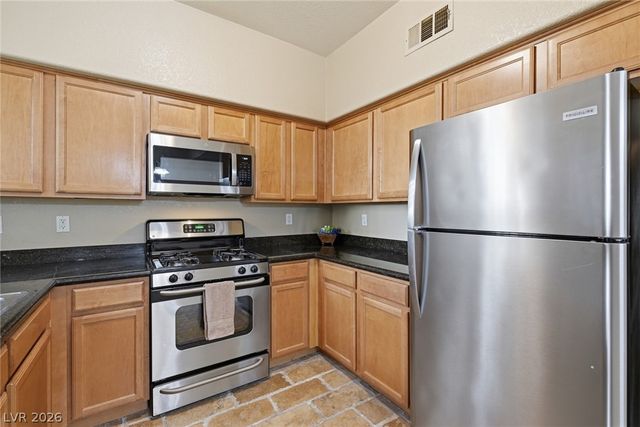 10237 King Henry Avenue 103, Las Vegas, NV 89144