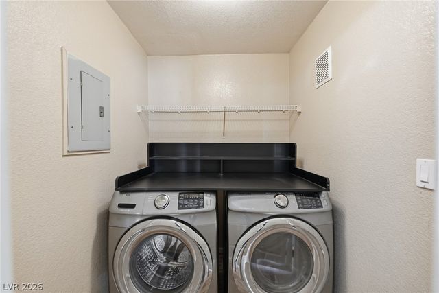 10237 King Henry Avenue 103, Las Vegas, NV 89144