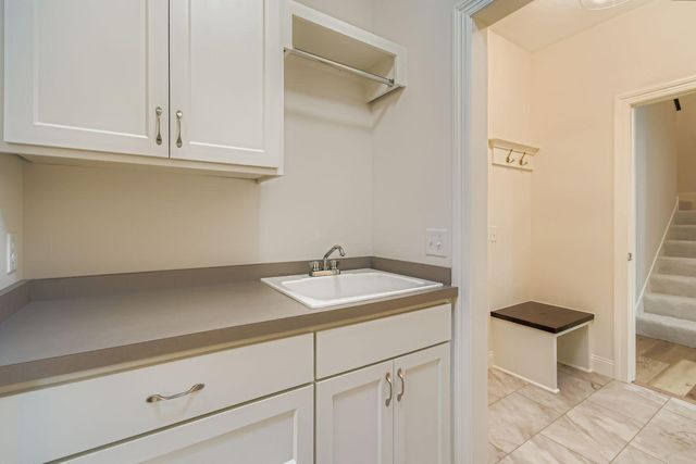 5054 Dale Ridge Road, Woodbury, MN 55129