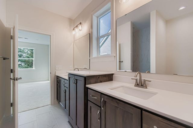 5054 Dale Ridge Road, Woodbury, MN 55129