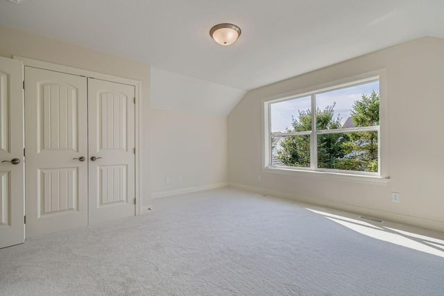 5054 Dale Ridge Road, Woodbury, MN 55129