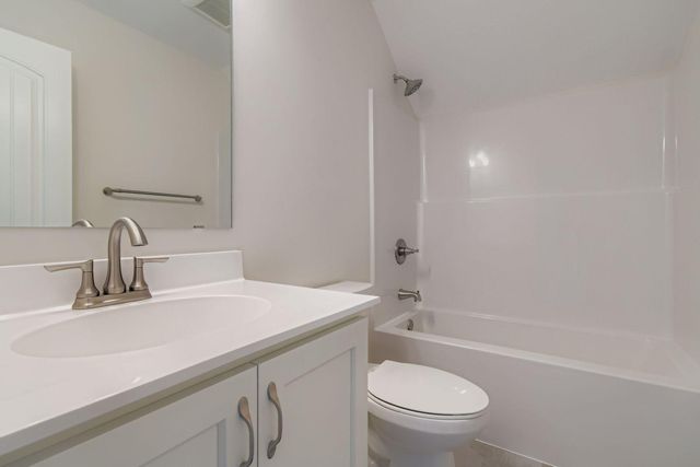 5054 Dale Ridge Road, Woodbury, MN 55129