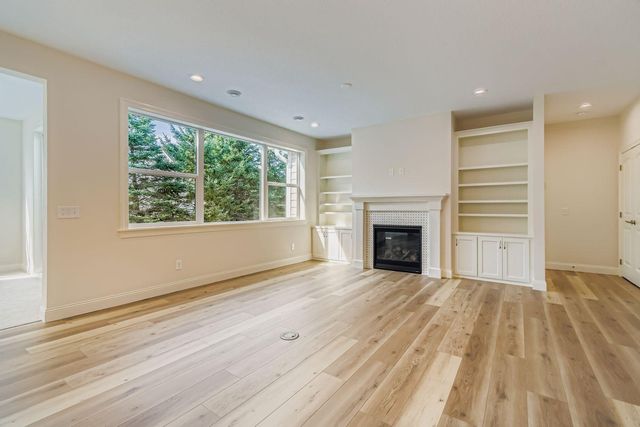 5054 Dale Ridge Road, Woodbury, MN 55129