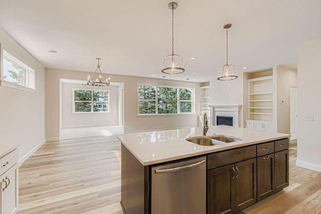 5054 Dale Ridge Road, Woodbury, MN 55129