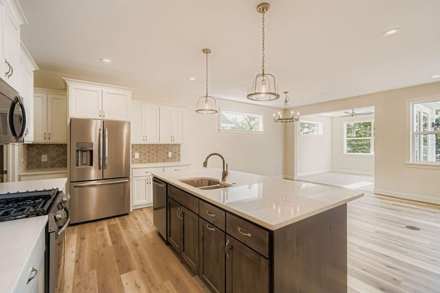 5054 Dale Ridge Road, Woodbury, MN 55129