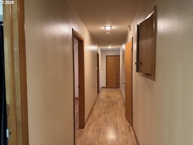 19531 CENTRAL POINT Rd, Oregon City, OR 97045