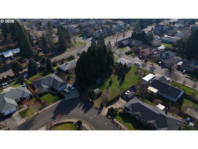 19531 CENTRAL POINT Rd, Oregon City, OR 97045