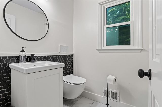 2290 Old Orchard Drive, Marietta, GA 30068