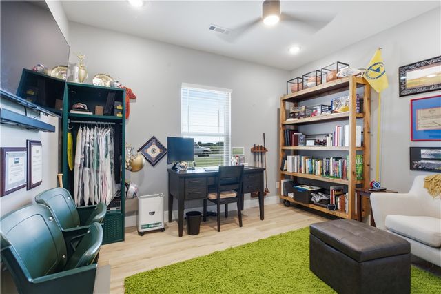 894 E Tucks Chapel Road, Rogers, AR 72756
