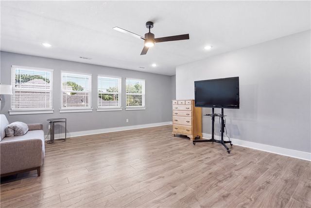 894 E Tucks Chapel Road, Rogers, AR 72756