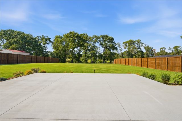 894 E Tucks Chapel Road, Rogers, AR 72756