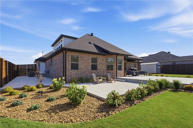 894 E Tucks Chapel Road, Rogers, AR 72756