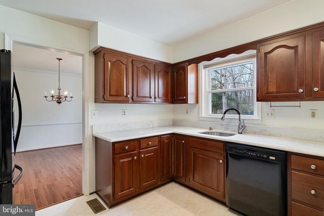 1013 SUFFOLK DR, La Plata, MD 20646