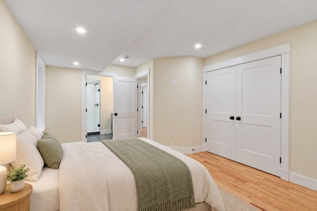 346 Rogers St, Lowell, MA 01852