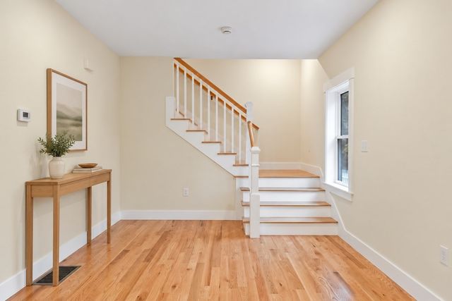 346 Rogers St, Lowell, MA 01852