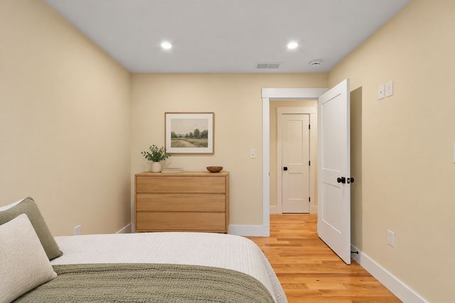 346 Rogers St, Lowell, MA 01852