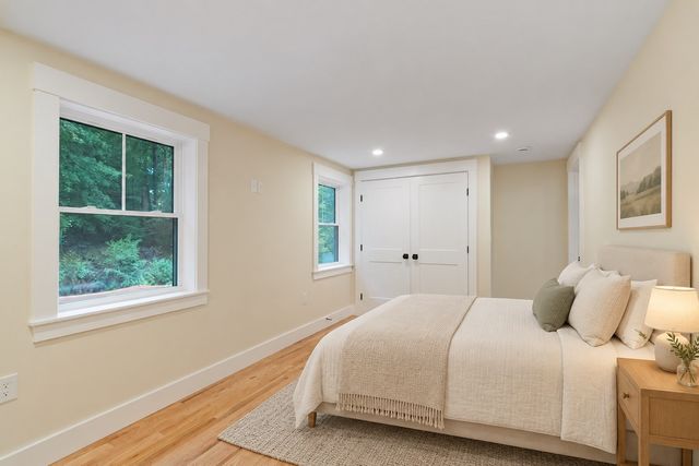 346 Rogers St, Lowell, MA 01852