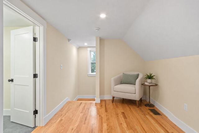346 Rogers St, Lowell, MA 01852