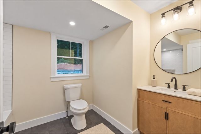 346 Rogers St, Lowell, MA 01852