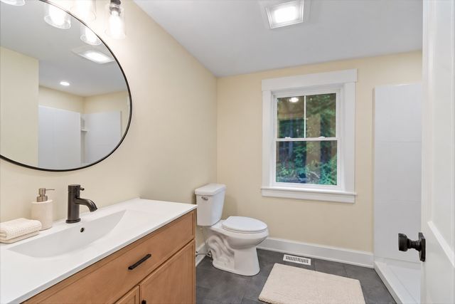 346 Rogers St, Lowell, MA 01852