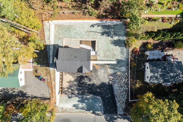 346 Rogers St, Lowell, MA 01852