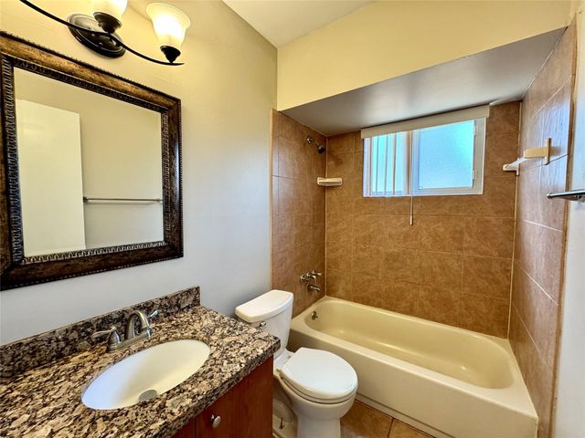 6133 Buchanan Street 2, Hollywood, FL 33024
