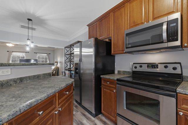 7025 Sunnywood Dr, Nashville, TN 37211