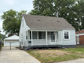 22921 Gaukler Street, St. Clair Shores, MI 48080