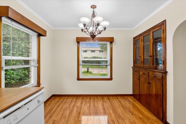 337 N 110th STREET, Wauwatosa, WI 53226