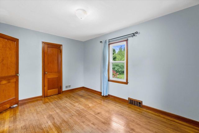 337 N 110th STREET, Wauwatosa, WI 53226