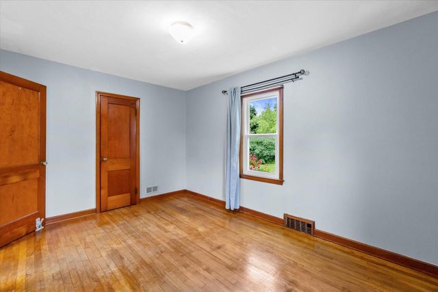 337 N 110th STREET, Wauwatosa, WI 53226