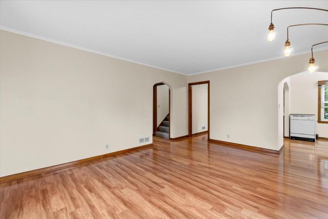 337 N 110th STREET, Wauwatosa, WI 53226