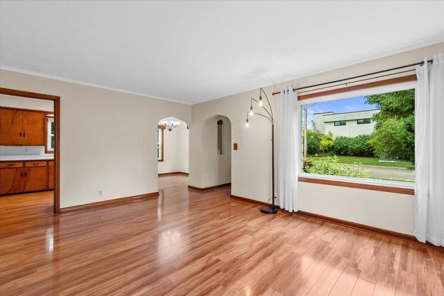 337 N 110th STREET, Wauwatosa, WI 53226
