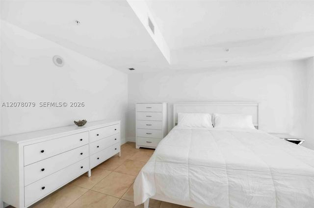 41 SE 5th St 408, Miami, FL 33131
