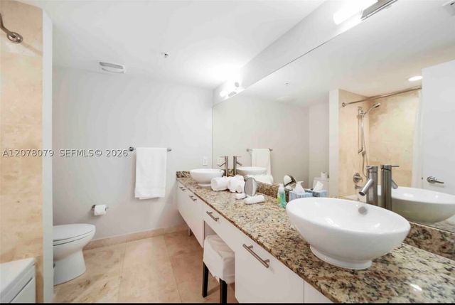 41 SE 5th St 408, Miami, FL 33131