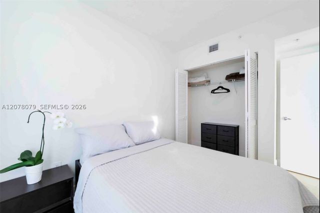 41 SE 5th St 408, Miami, FL 33131