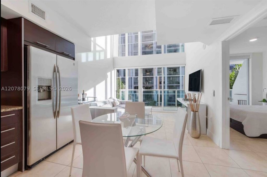 41 SE 5th St 408, Miami, FL 33131