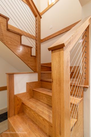 6334 S Saint Lawrence Avenue, Chicago, IL 60637