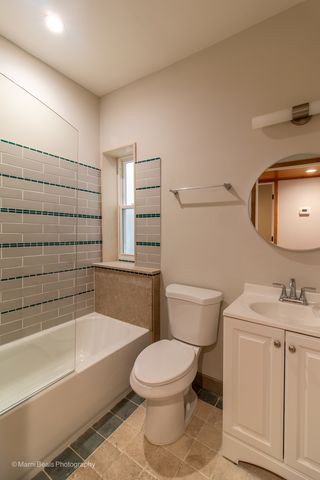 6334 S Saint Lawrence Avenue, Chicago, IL 60637