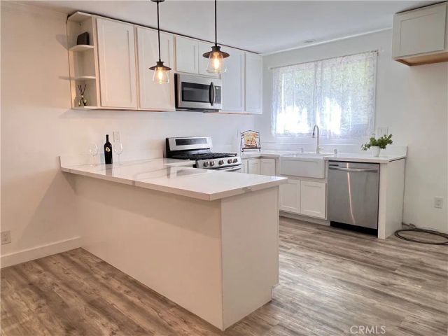 6141 Dalecrest Avenue, Woodland Hills, CA 91367