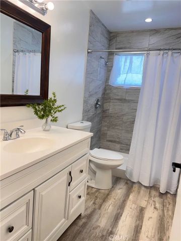 6141 Dalecrest Avenue, Woodland Hills, CA 91367