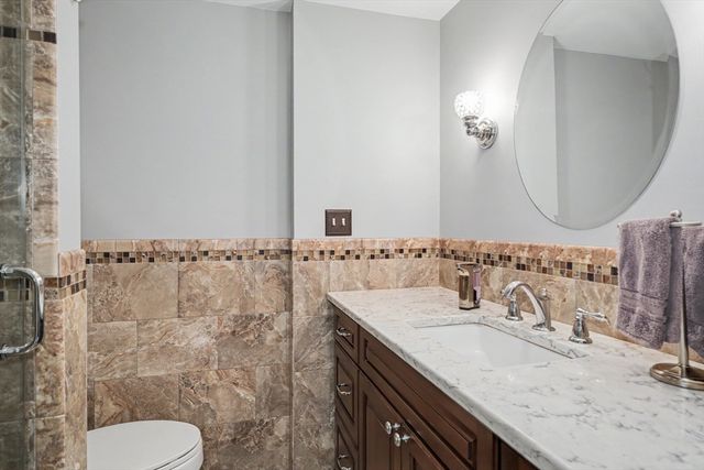 28 Edgemere St, Melrose, MA 02176