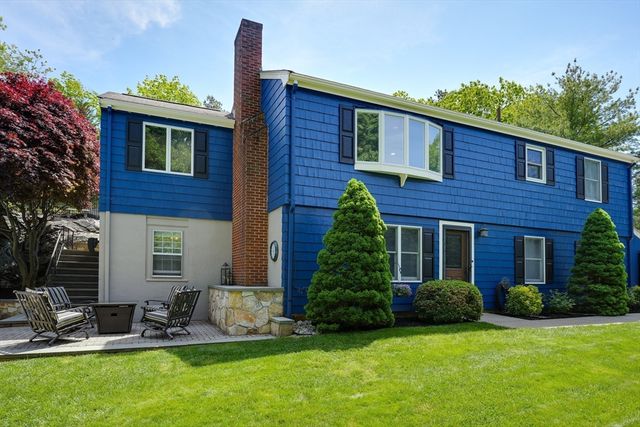 28 Edgemere St, Melrose, MA 02176