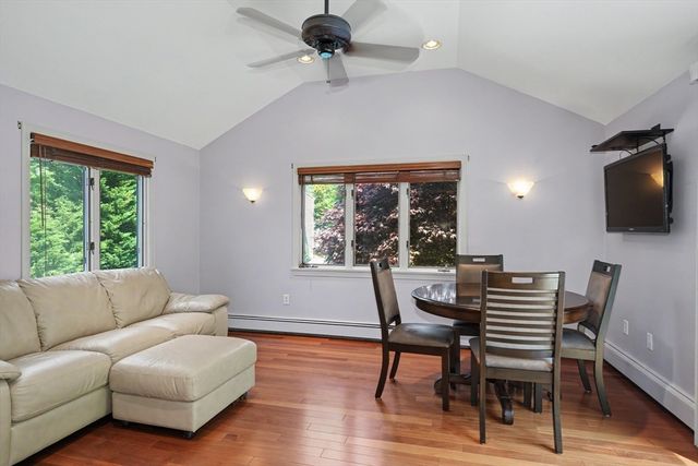 28 Edgemere St, Melrose, MA 02176