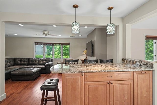 28 Edgemere St, Melrose, MA 02176