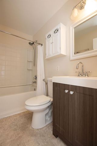 2034 Coley Ave, Escalon, CA 95320