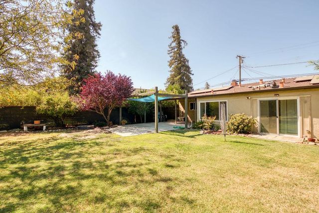 2034 Coley Ave, Escalon, CA 95320