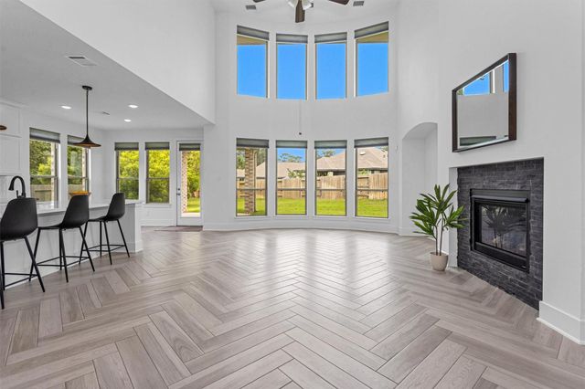 634 Cibolo Creek Drive, Conroe, TX 77304
