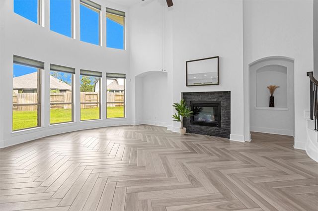 634 Cibolo Creek Drive, Conroe, TX 77304